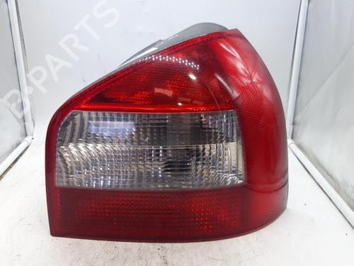 Høyre baklys AUDI A3 (8L1) 1.9 TDI (100 hp) 25663785