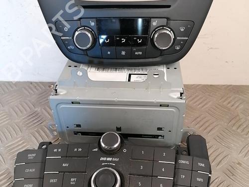 Used Radio Radio OPEL INSIGNIA A (G09) 2.0 CDTI (68) (131 hp) 25668288 25668288