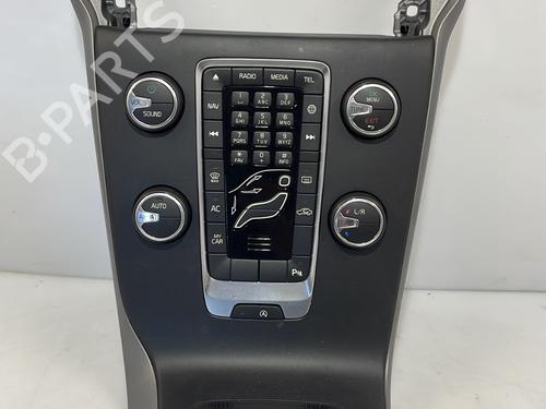 Used Climate control VOLVO V40 Hatchback (525) D2 (120 hp) 28582851