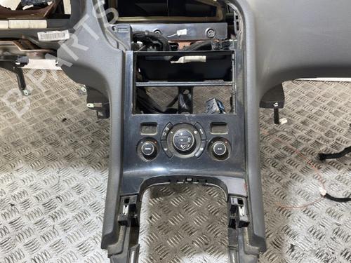 Used Dashboard Dashboard PEUGEOT 5008 (0U_, 0E_) 1.6 HDi (112 hp) 25670111 25670111