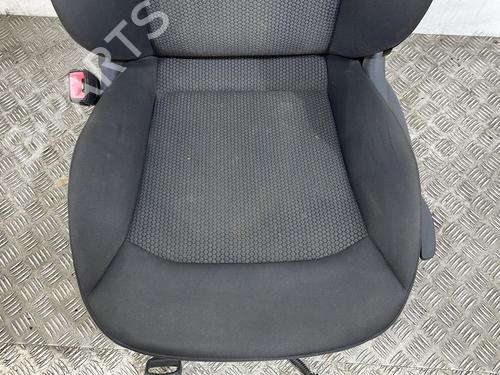 Left front seat AUDI A1 Sportback (8XA, 8XF) 1.0 TFSI | BP26733454C15 - Image 6