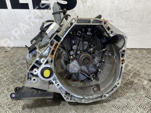 Used Gearbox Gearbox DACIA SANDERO II 1.5 Blue dCi 95 (B8JL) (95 hp) 25667499 25667499