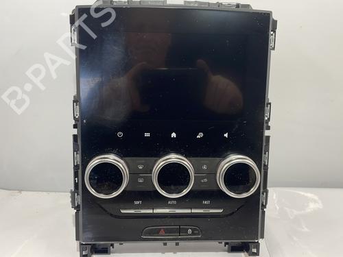 Used Display monitor RENAULT MEGANE IV Hatchback (B9A/M/N_) 1.5 dCi 110 (B9A3) (110 hp) 30003929