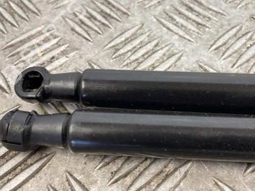 Tailgate lift support CITROËN C1 II (PA_, PS_) 1.0 VTi 72 | BP25667130C138 
