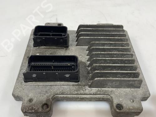 Calculateur moteur (ecu) OPEL CORSA E (X15) 1.4 (08, 68) (75 hp) 25661625