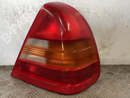 Used Right taillight MERCEDES-BENZ 124 Saloon (W124) 200 D (124.120) (75 hp) 25664306
