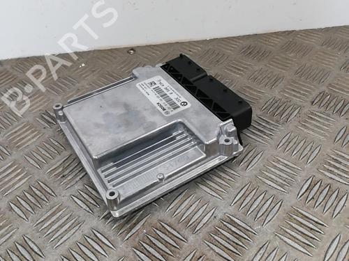 Used Engine control unit (ECU) Engine control unit (ECU) BMW 1 Convertible (E88) 118 d (143 hp) 25662845 25662845