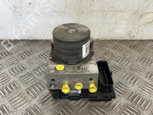 Used ABS pump ALFA ROMEO MITO (955_) 1.3 MultiJet (955AXP1A, 955AYC1A) (95 hp) 25667154