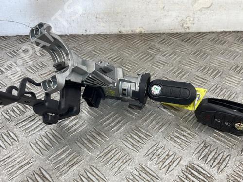 Used Ignition barrel ALFA ROMEO MITO (955_) 1.3 MultiJet (955AXP1A, 955AYC1A) (95 hp) 25667150