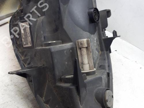 Right headlight OPEL VIVARO A Van (X83) 2.0 CDTI (F7) | BP25663772C29 