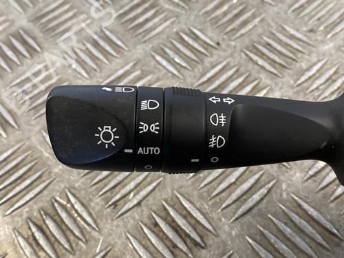 Steering column stalk TOYOTA AURIS (_E18_) 1.8 Hybrid (ZWE186_, ZWE186R) | BP25665753I23 