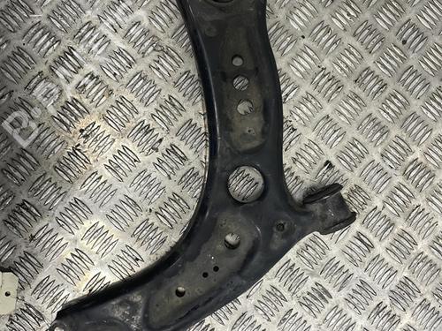 Used Left front suspension arm AUDI A3 Sportback (8VA, 8VF) 2.0 TDI (136 hp) 25670918