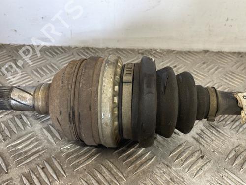Used Right front driveshaft Right front driveshaft OPEL ZAFIRA A MPV (T98) 2.0 DTI 16V (F75) (101 hp) 25662198 25662198
