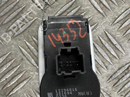 Used Headlight switch OPEL MERIVA B MPV (S10) 1.3 CDTI (75) (95 hp) 25665545