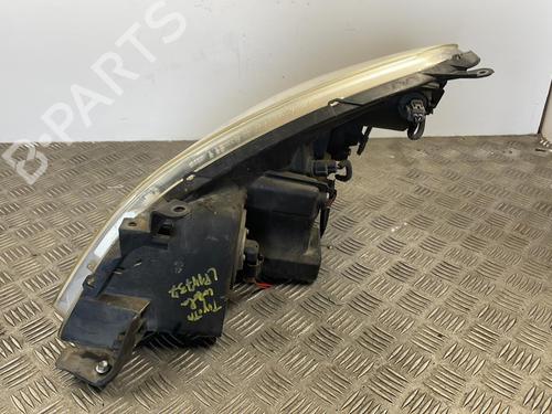 Used Right headlight TOYOTA COROLLA Verso (ZER_, ZZE12_, R1_) 2.0 D-4D (CUR10_, CUR10R) (116 hp) 25668036