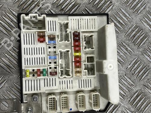 Fuse box RENAULT SCÉNIC II (JM0/1_) 1.9 dCi (JM0G, JM12, JM1G, JM2C) | BP25665548E1 - Image 2