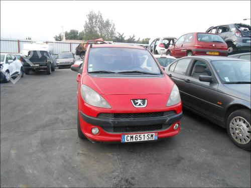 Left taillight PEUGEOT 1007 (KM_) 1.4 HDi | BP28490374C34