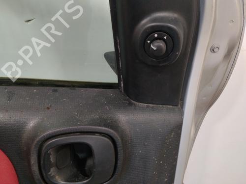Dør højre fortil Dør højre fortil FIAT PANDA (312_, 319_) 1.2 (312PXA1A) (69 hp) 33874884 33874884
