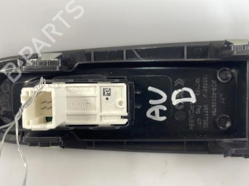 Right front window switch PEUGEOT 208 II (UB_, UP_, UW_, UJ_) e-208 | BP28304394I26