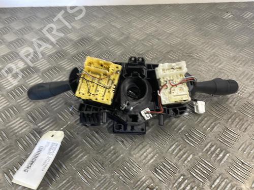 Steering column stalk RENAULT CLIO IV (BH_) 1.5 dCi 75 | BP25666094I23 