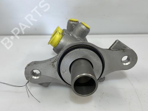 brake-master-cylinder-renault-captur-i-j5_-h5_-2013-25669139 main image