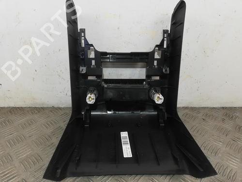 Used Middle console Middle console LAND ROVER RANGE ROVER SPORT II (L494) 3.0 SDV6 Hybrid 4x4 (292 hp) 25669903 25669903