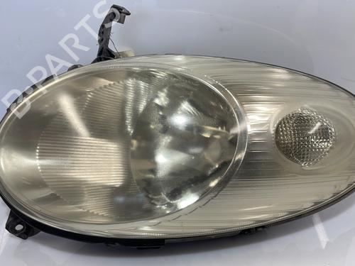 Used Right headlight NISSAN MICRA III (K12) 1.5 dCi (65 hp) 26457399