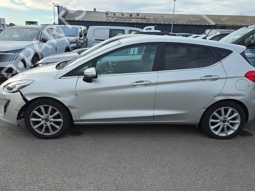 Instrumentbræt FORD FIESTA VII (HJ, HF) 1.0 EcoBoost | BP32068540C46 