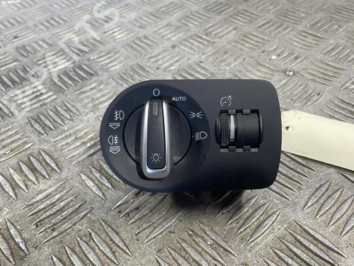 Used Headlight switch AUDI A3 (8P1) 2.0 TDI 16V quattro (140 hp) 25665491