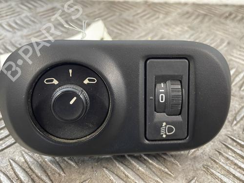 Mirror switch CITROËN C4 CACTUS 1.6 HDi 90 96673722ZD