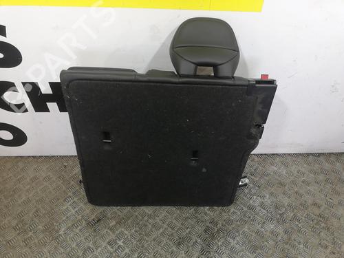 rear-seat-volvo-v40-hatchback-525-2012-2013-2014-2015-2016-2017-2018-2019-25667691 main image