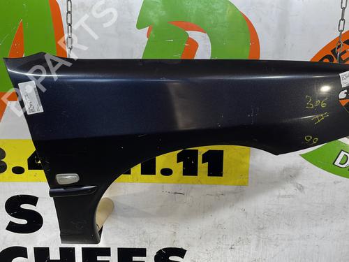 Used Right front fenders PEUGEOT 306 Hatchback (7A, 7C, N3, N5) 1.4 (75 hp) 25666922