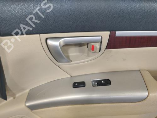 right-front-door-hyundai-santa-fe-ii-cm-2005-2006-2007-2008-2009-2010-2011-2012-2013-2014-2015-29513148 main image
