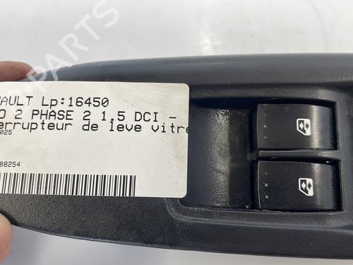 Used Left front window switch Left front window switch RENAULT CLIO II (BB_, CB_) 1.5 dCi (B/CB07) (65 hp) 25666629 25666629