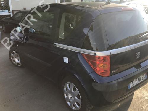 Used Left taillight PEUGEOT 1007 (KM_) 1.4 (75 hp) 25665437