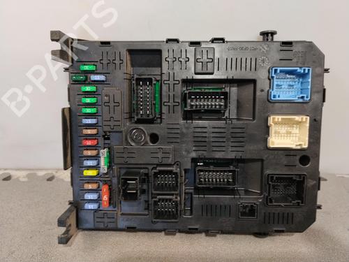 Used Fuse box Fuse box 37503941 37503941