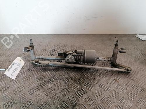 Used Front wiper motor SEAT IBIZA IV (6J5, 6P1) 1.4 TDI (90 hp) 25668396