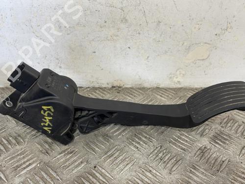 Pedal Pedal RENAULT CLIO I (B/C57_, 5/357_) [1990-1999] 25669684 25669684