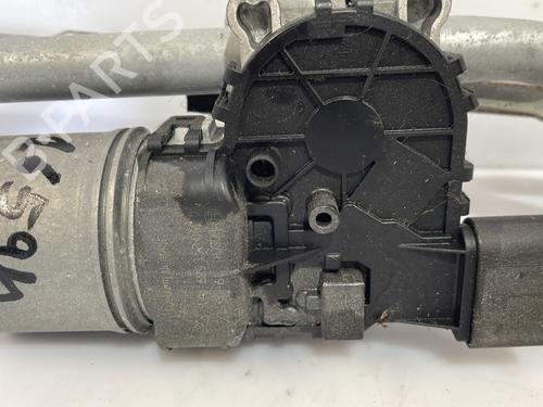 Front wiper motor PEUGEOT 208 I (CA_, CC_) 1.2 VTI 82 | BP28243461M29 