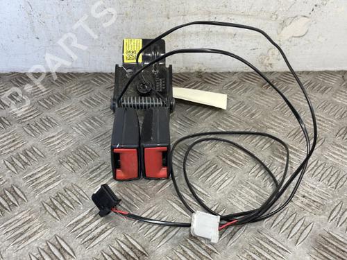 Seat buckle OPEL ADAM (M13) 1.0 34139687C