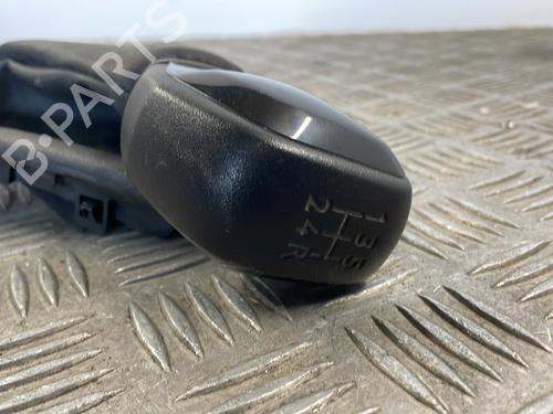 Used Gear lever PEUGEOT 208 I (CA_, CC_) 1.6 HDi / BlueHDi 75 (75 hp) 25665407