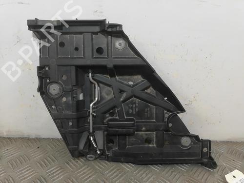 Soporte del faro izquierdo PORSCHE PANAMERA (970) 4.8 S (400 hp) 25669744