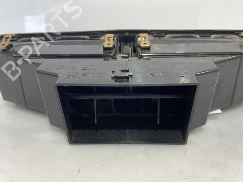 Difusor / Saída de ar Difusor / Saída de ar SKODA FABIA III (NJ3) 1.2 TSI (90 hp) 25666536 25666536
