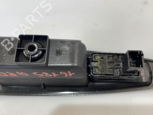 Used Right rear window switch Right rear window switch CITROËN C4 I (LC_) 1.6 HDi (90 hp) 25661691 25661691