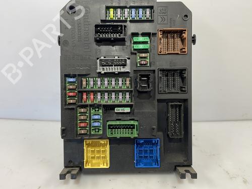 Used Fuse box PEUGEOT 308 II (LB_, LP_, LW_, LH_, L3_) 2.0 BlueHDi 150 (150 hp) 27984723