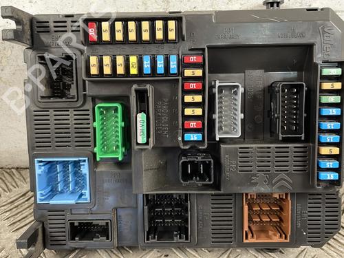 Fuse box PEUGEOT 208 I (CA_, CC_) 1.2 VTI 82 | BP25669392E1 