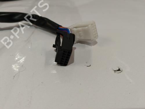 right-mirror-renault-megane-iv-hatchback-b9amn_-2015-32111733 main image