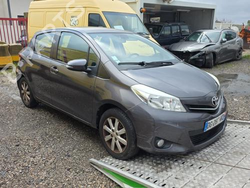 Brugte TOYOTA YARIS (_P13_) 1.0 (KSP130_, KSP130) (69 hp) 4480605