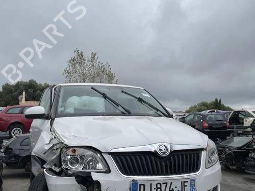 Used Front wiper motor SKODA FABIA II (542) 1.6 TDI (75 hp) 25665745
