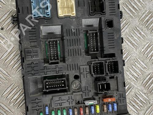 Fuse box PEUGEOT 308 I (4A_, 4C_) 1.6 HDi | BP25665556E1 